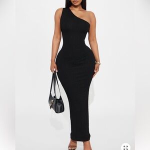 Fashion Nova Abigal Textured Maxi Dress - Black